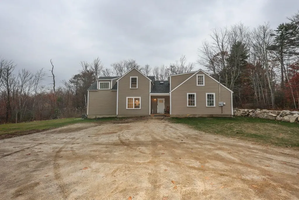 243 Middle Road Deerfield NH 03037