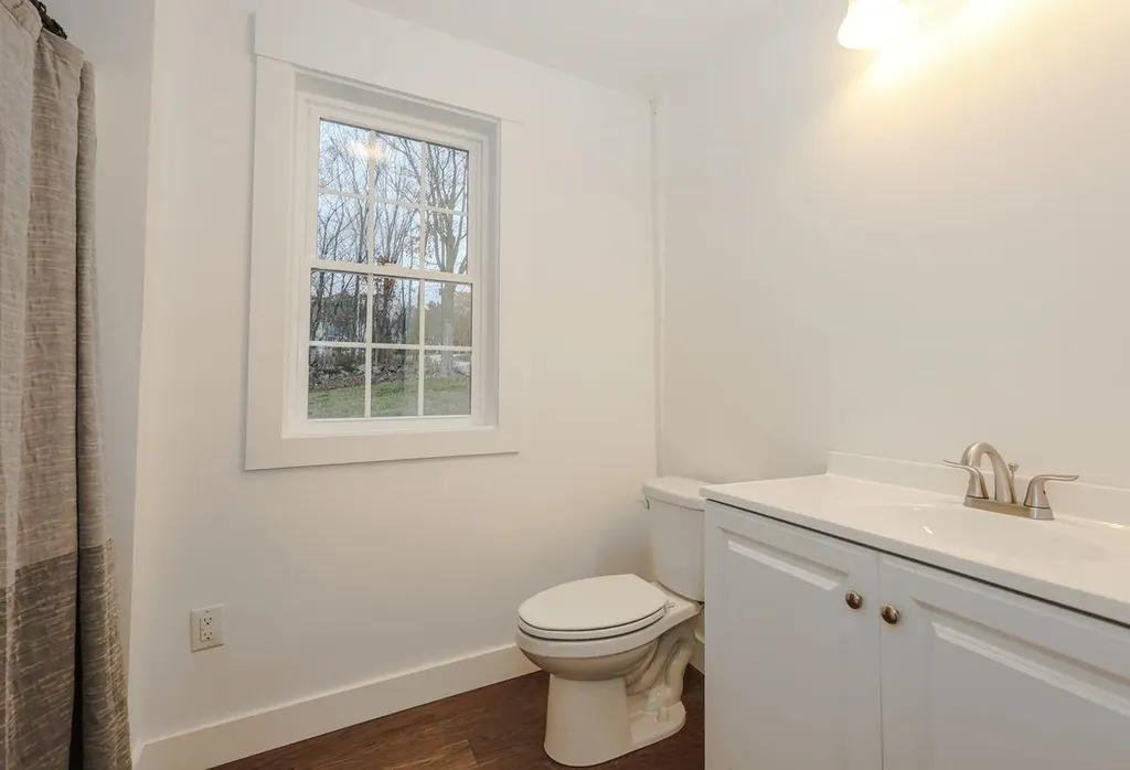 243 Middle Road Deerfield NH 03037