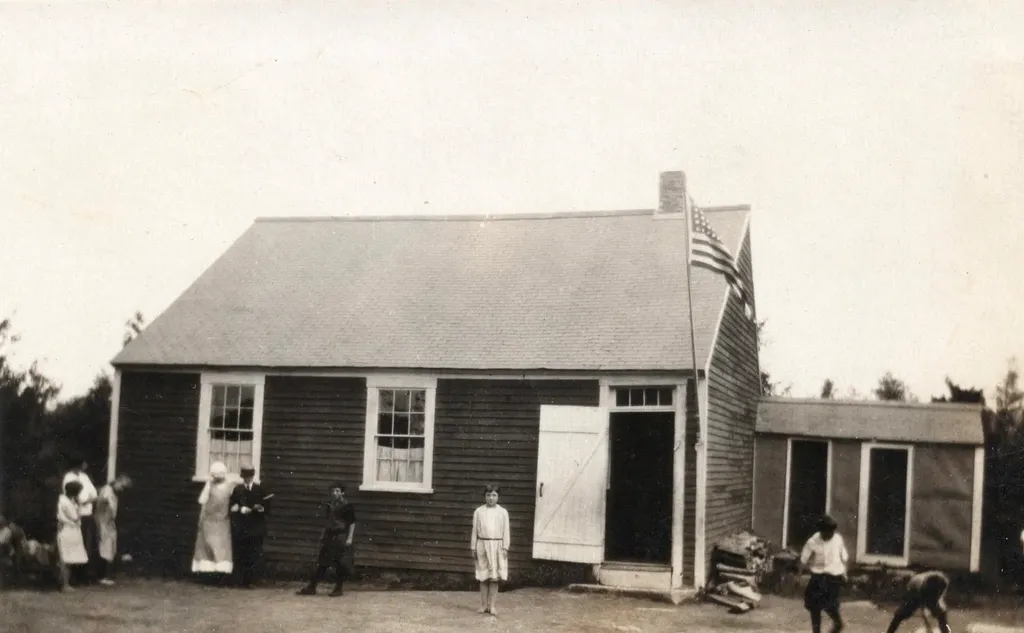 243 Middle Road Deerfield NH 03037