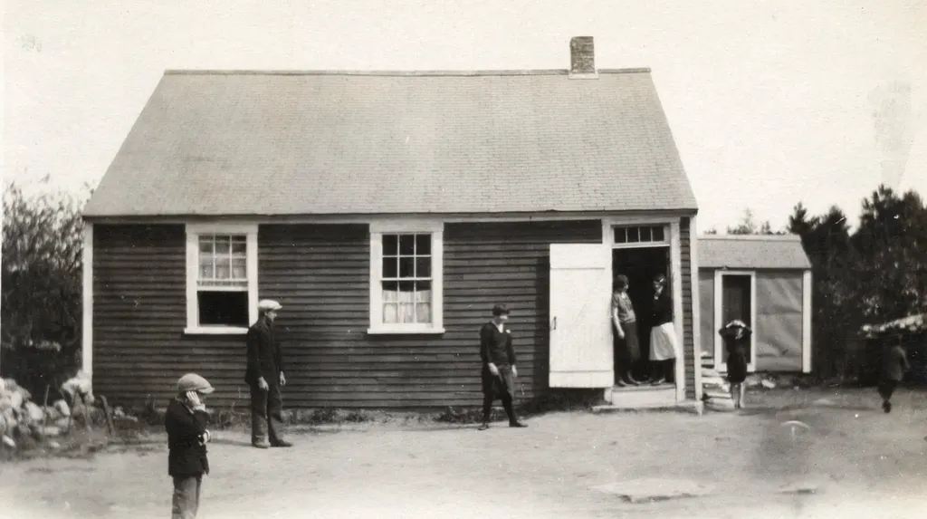 243 Middle Road Deerfield NH 03037