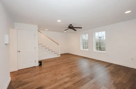 243 Middle Road Deerfield NH 03037