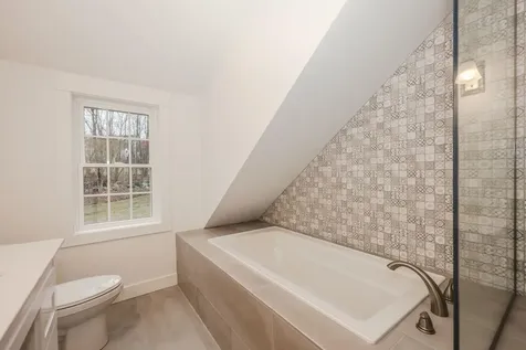 243 Middle Road Deerfield NH 03037