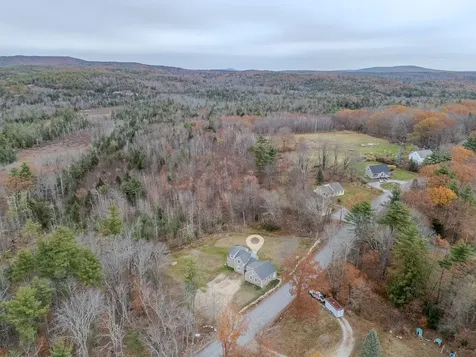 243 Middle Road Deerfield NH 03037