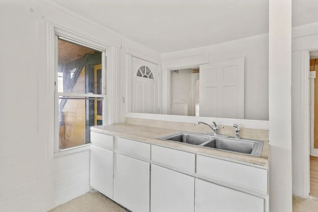 278 Auburn Street Manchester NH 03103