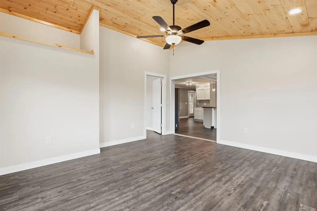 212 Chelsea Road Corinth VT 05039