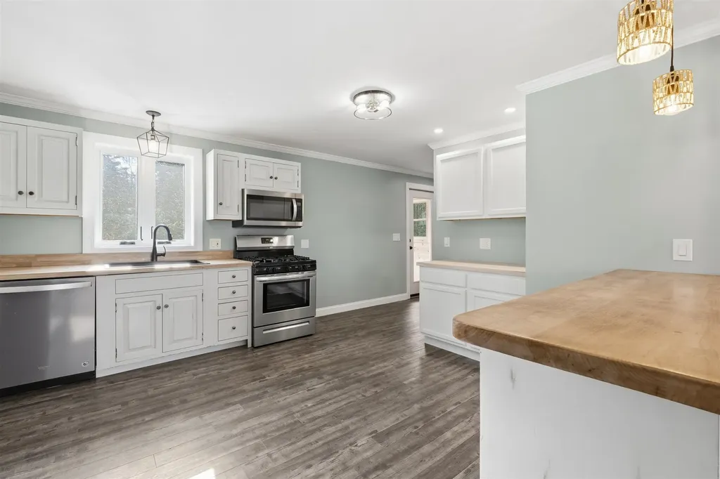 212 Chelsea Road Corinth VT 05039