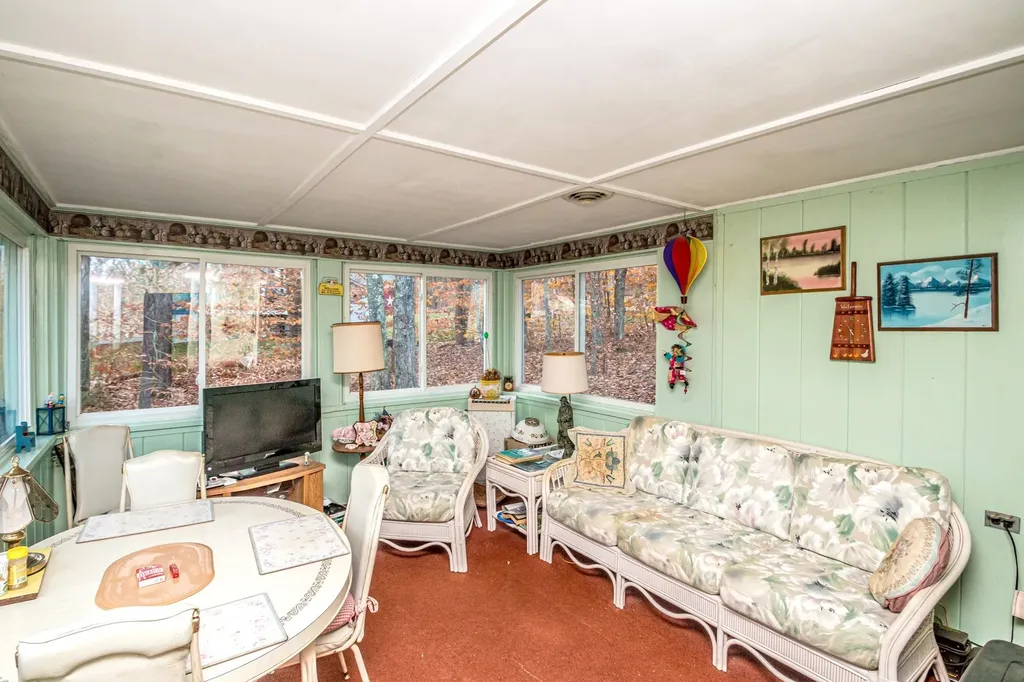 13 Benson Road Ossipee NH 03814