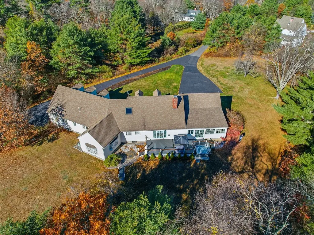 276 N Amherst Road Bedford NH 03110