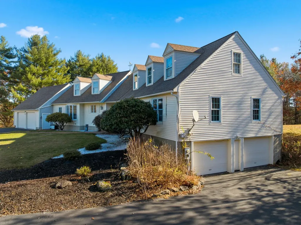 276 N Amherst Road Bedford NH 03110