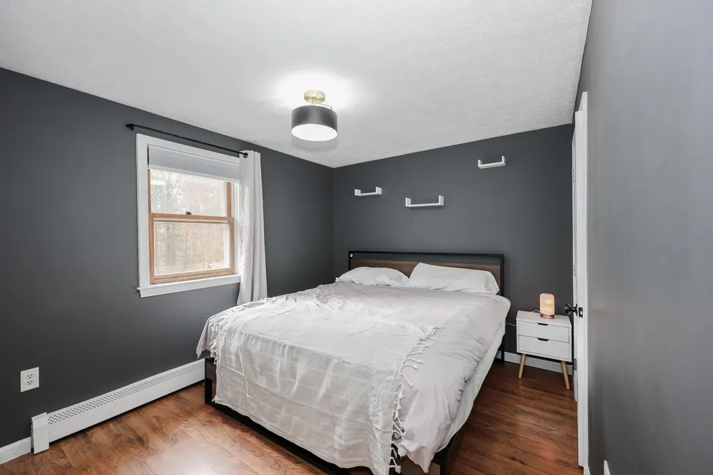 6 Foxglove Terrace Concord NH 03303