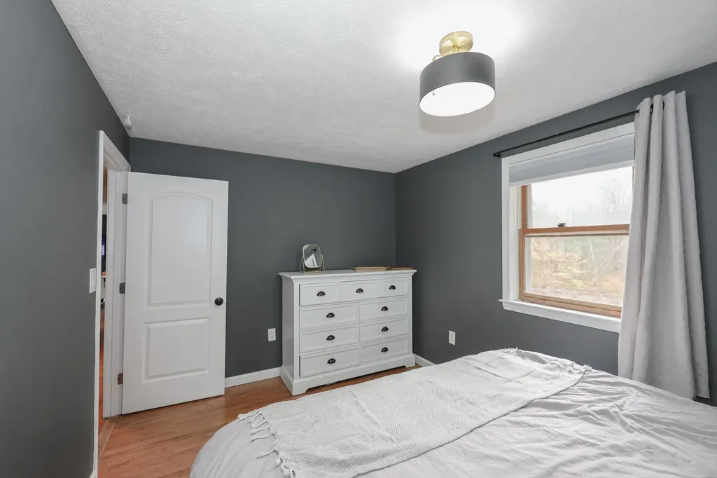 6 Foxglove Terrace Concord NH 03303