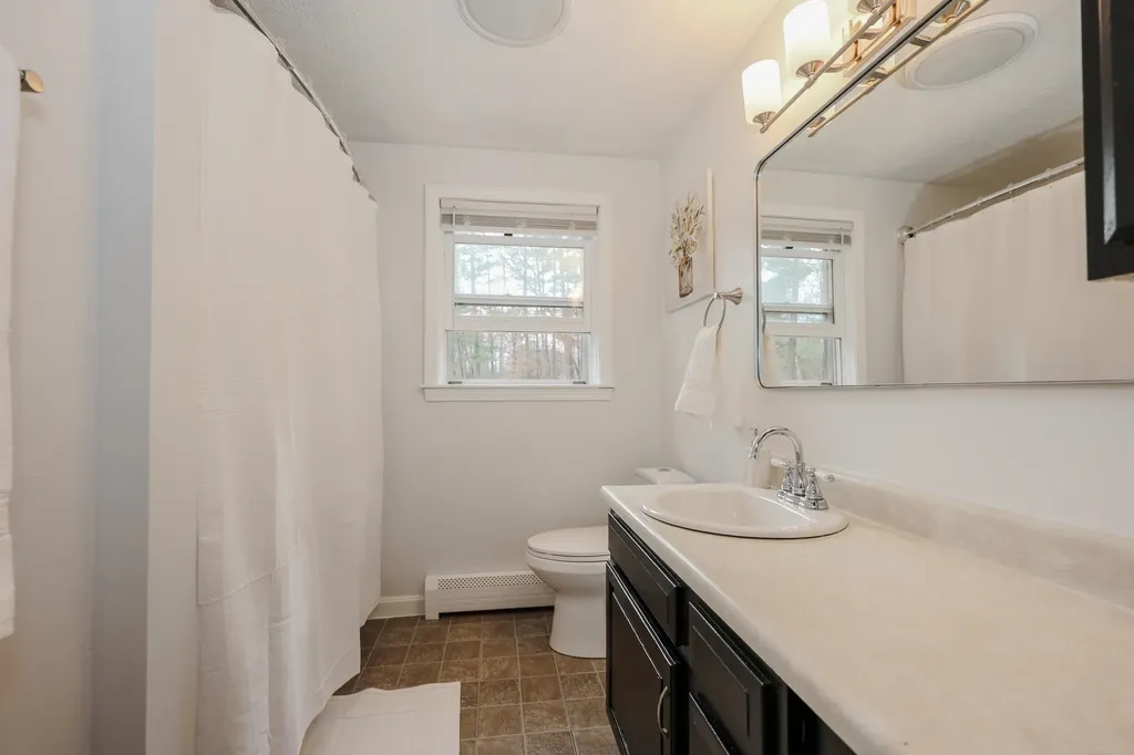 6 Foxglove Terrace Concord NH 03303