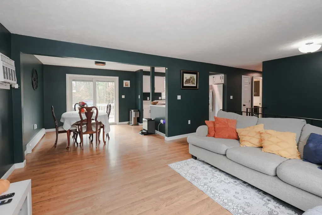 6 Foxglove Terrace Concord NH 03303