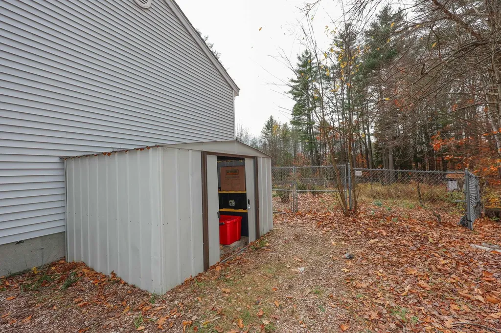 6 Foxglove Terrace Concord NH 03303