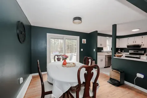 6 Foxglove Terrace Concord NH 03303