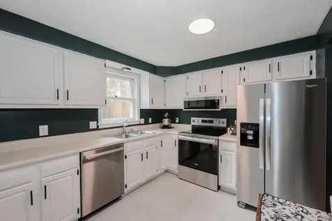 6 Foxglove Terrace Concord NH 03303