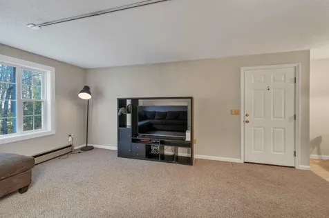 50 Brookside Drive Exeter NH 03833