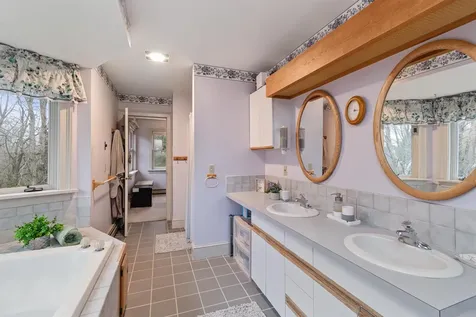 291 Old Stage Road Essex VT 05452