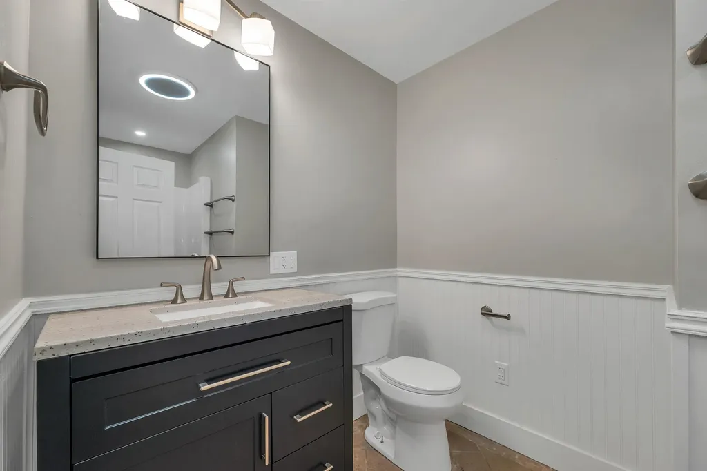 13 Pasture Lane Lebanon NH 03784