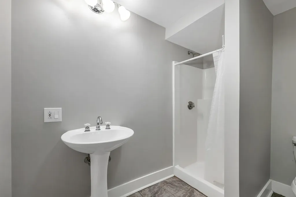 13 Pasture Lane Lebanon NH 03784