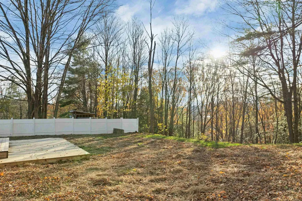 13 Pasture Lane Lebanon NH 03784