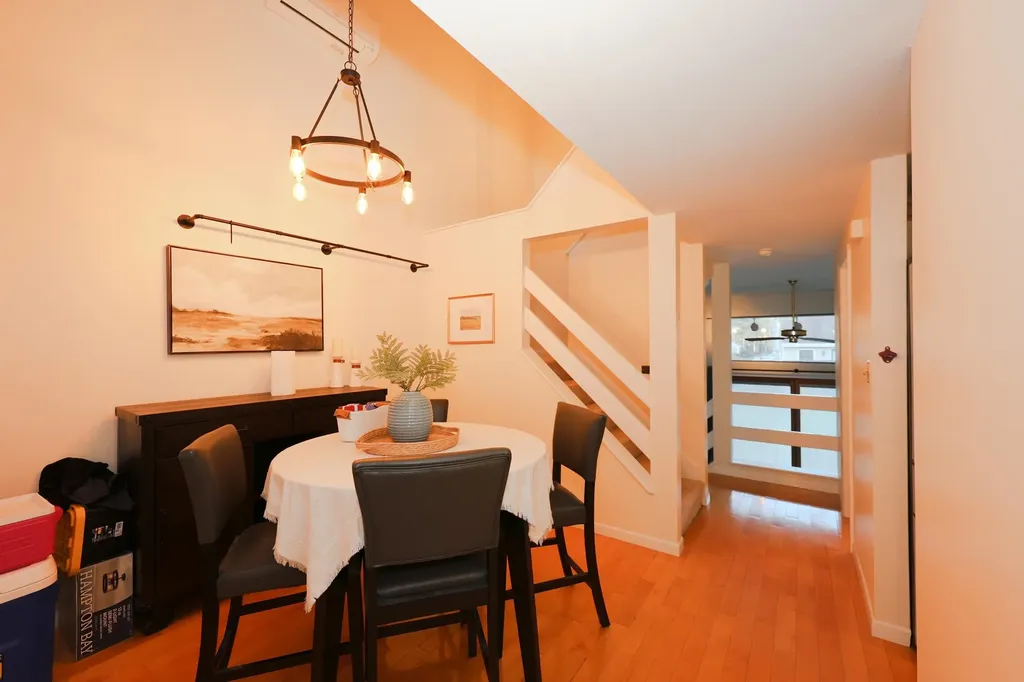 10 Pimlico Court Bedford NH 03110