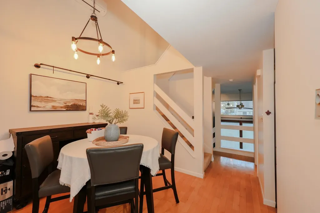 10 Pimlico Court Bedford NH 03110