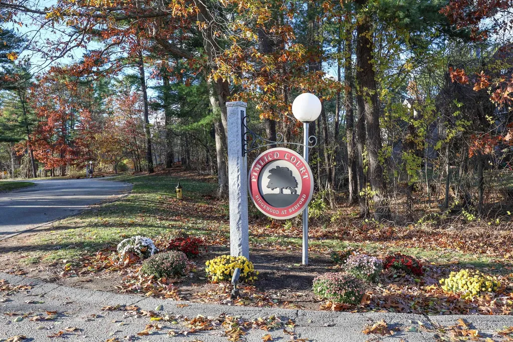 10 Pimlico Court Bedford NH 03110