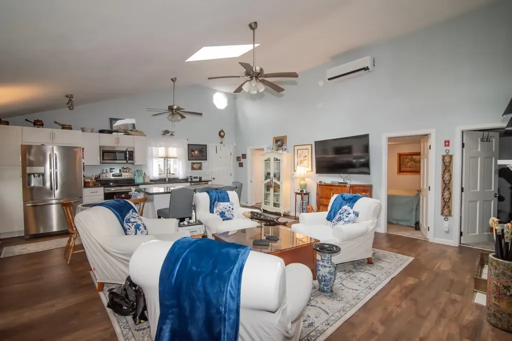 33 Pillsbury Road Sandown NH 03873