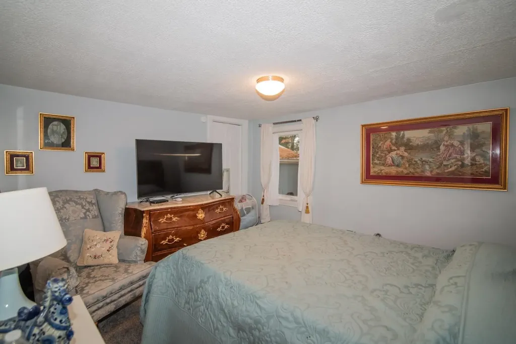 33 Pillsbury Road Sandown NH 03873