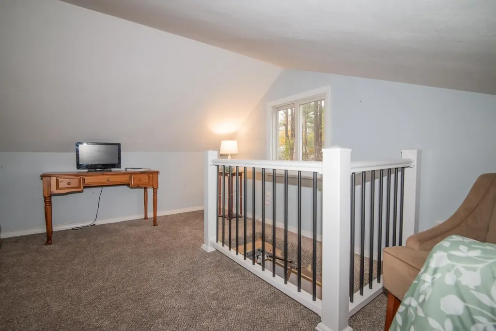 33 Pillsbury Road Sandown NH 03873