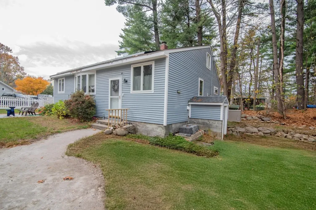 33 Pillsbury Road Sandown NH 03873