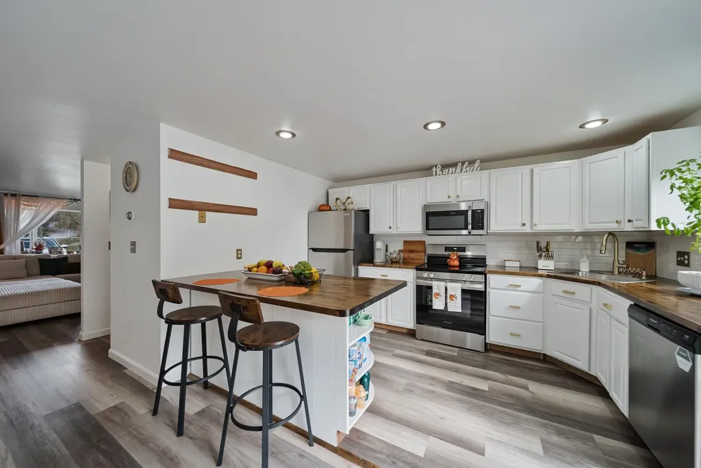 69 Birch Glen Drive Bennington NH 03442