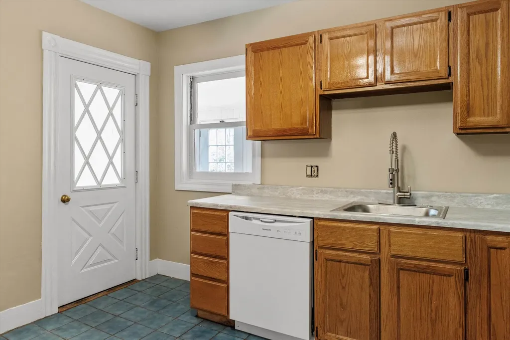 362 Pearl Street Manchester NH 03104