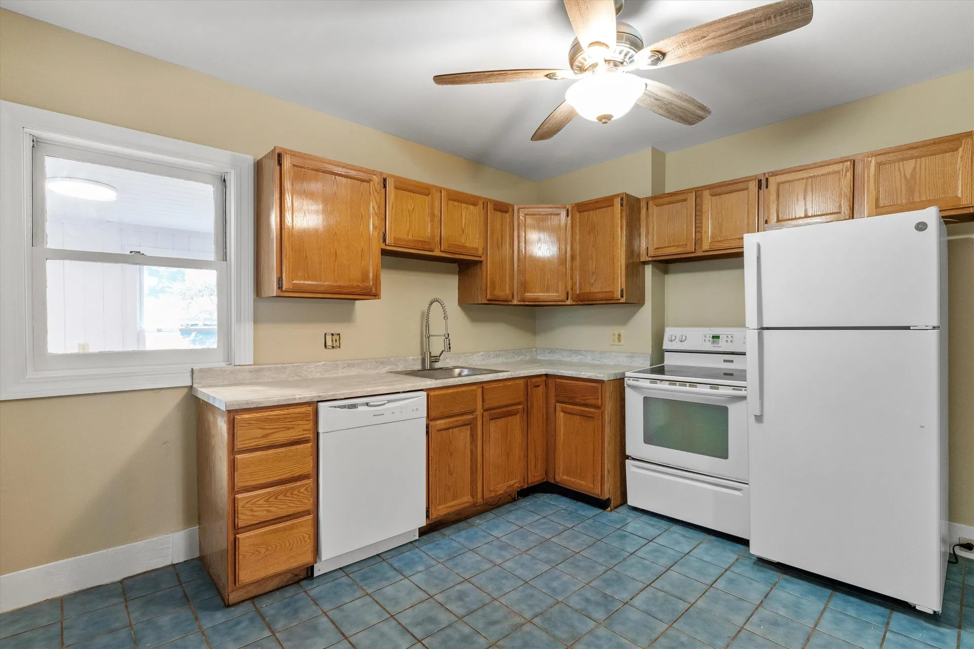 362 Pearl Street Manchester NH 03104