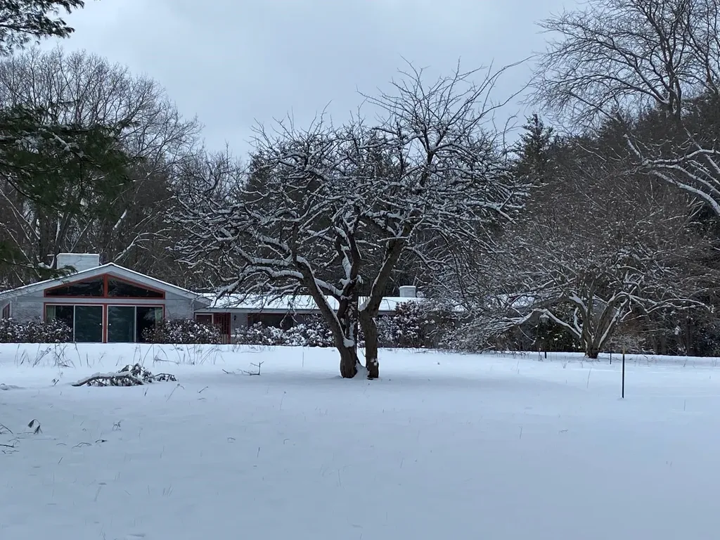 19 Bartlett Avenue Nashua NH 03064