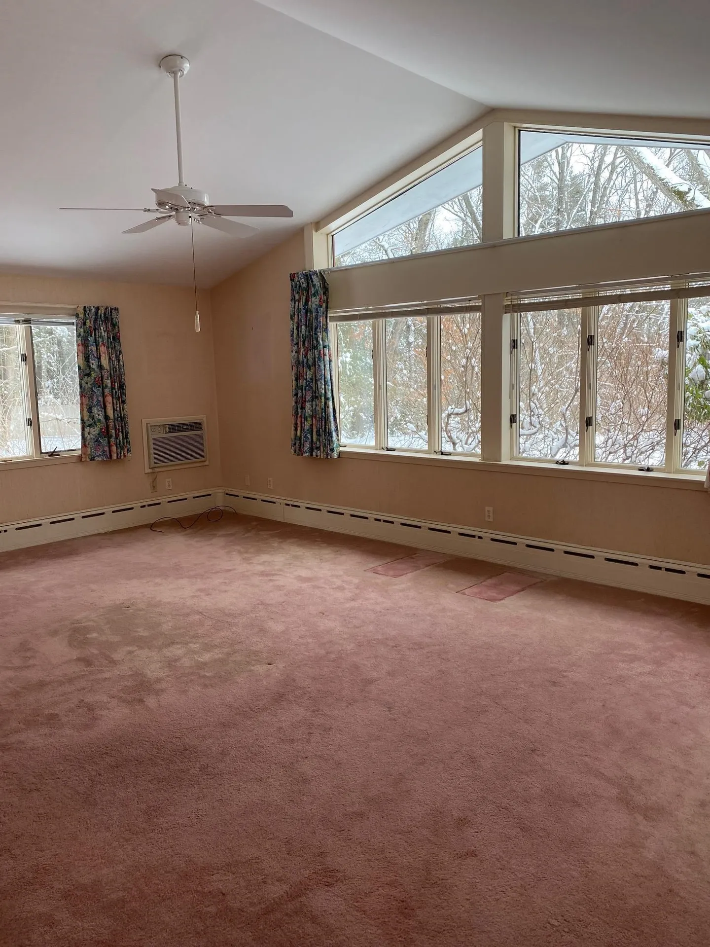 19 Bartlett Avenue Nashua NH 03064