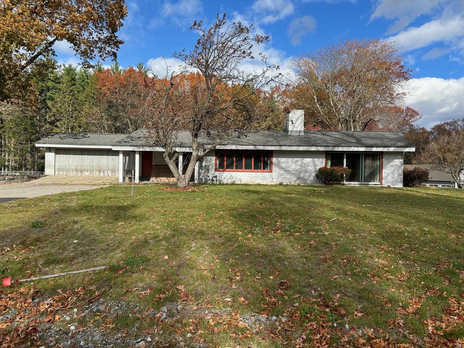 19 Bartlett Avenue Nashua NH 03064