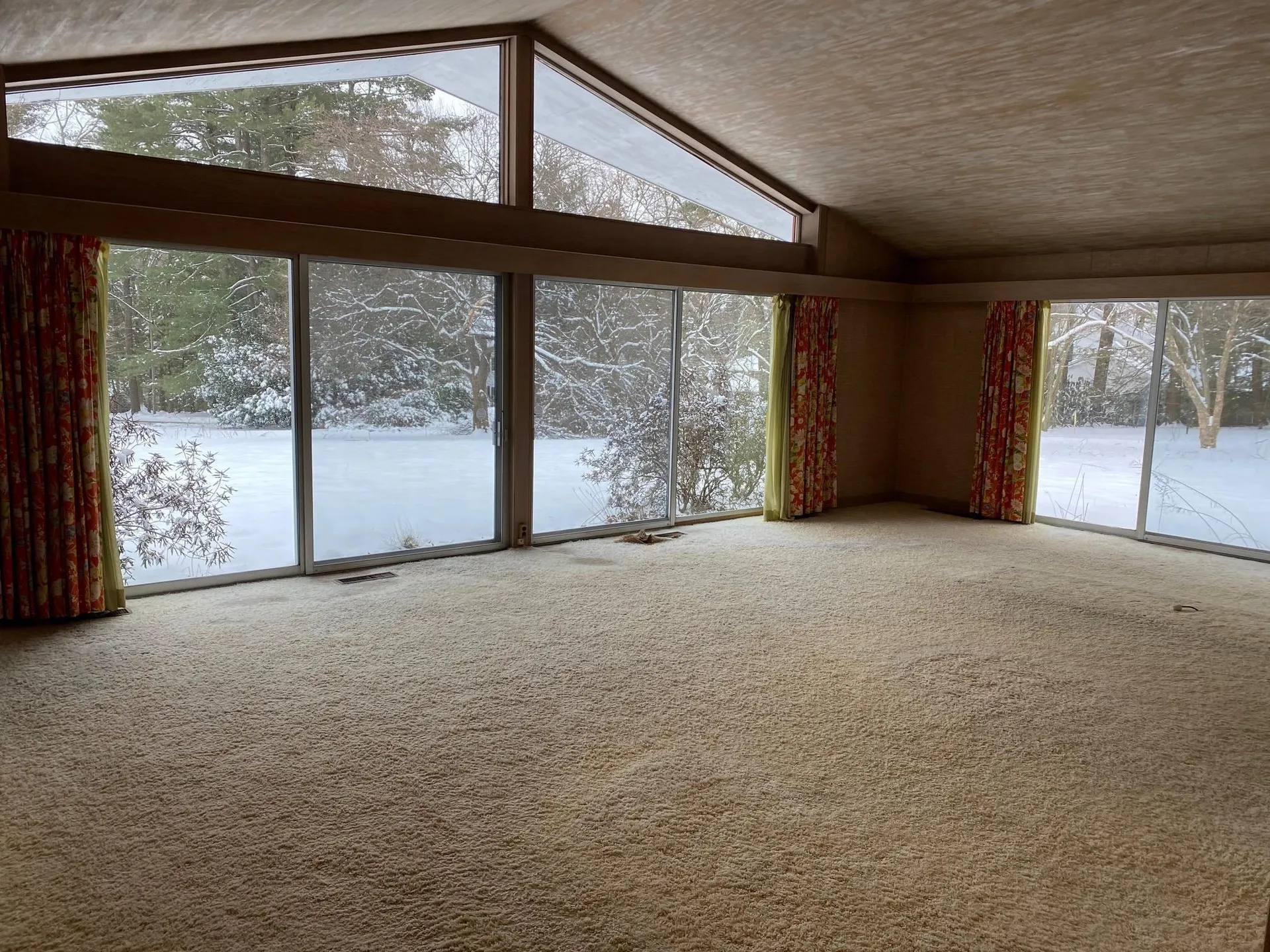 19 Bartlett Avenue Nashua NH 03064