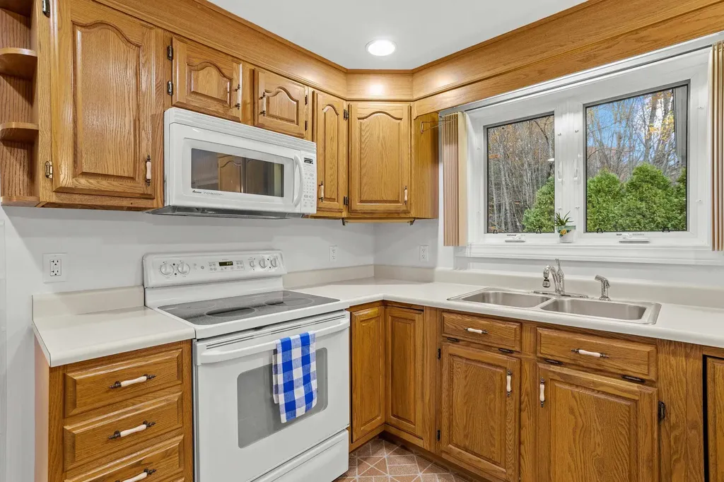 9 Crane Crossing Road Plaistow NH 03865