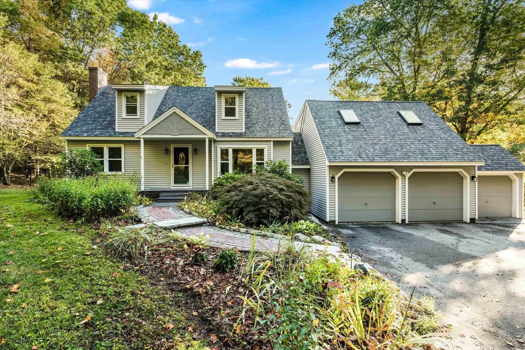 53 Cross Road Hooksett NH 03106