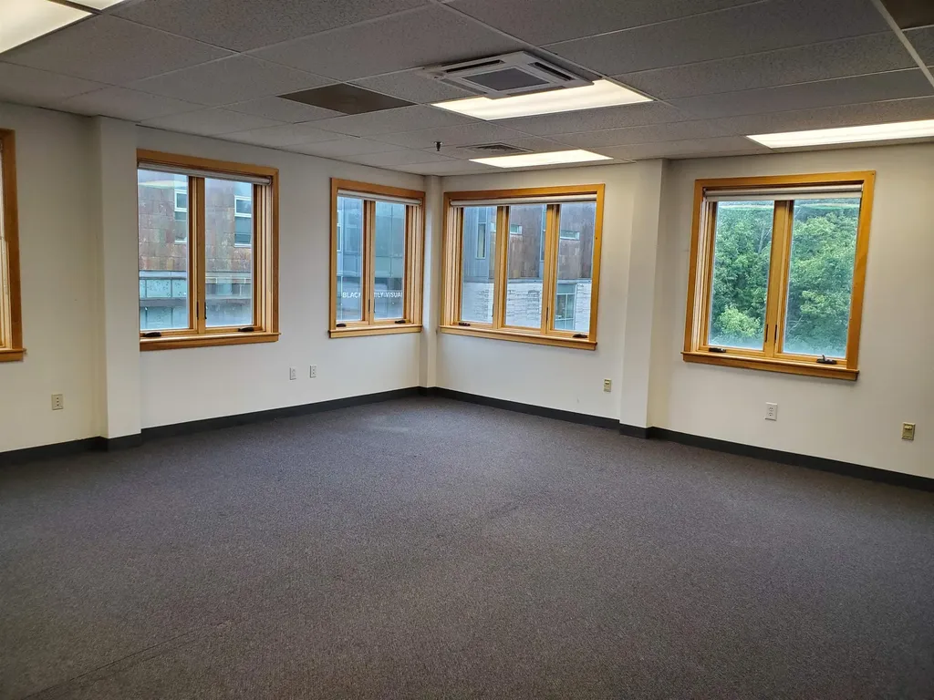 17.5 Lebanon Street Hanover NH 03741