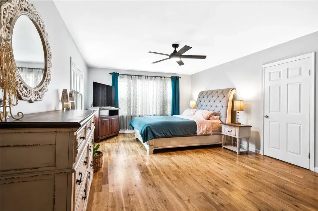 4481 Brown Avenue Manchester NH 03103