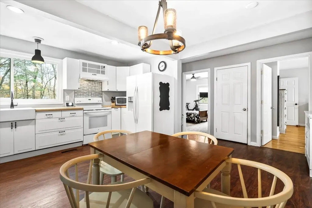 4481 Brown Avenue Manchester NH 03103