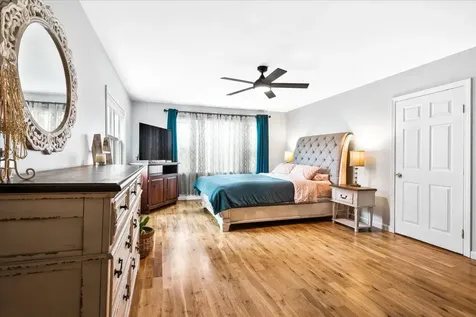 4481 Brown Avenue Manchester NH 03103