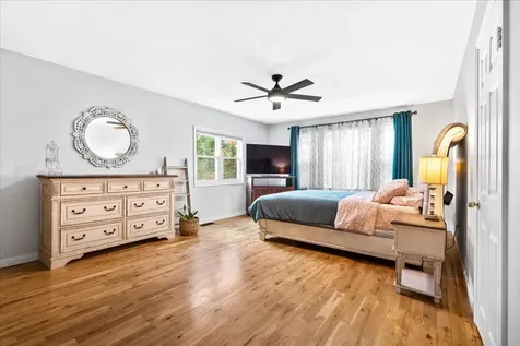 4481 Brown Avenue Manchester NH 03103