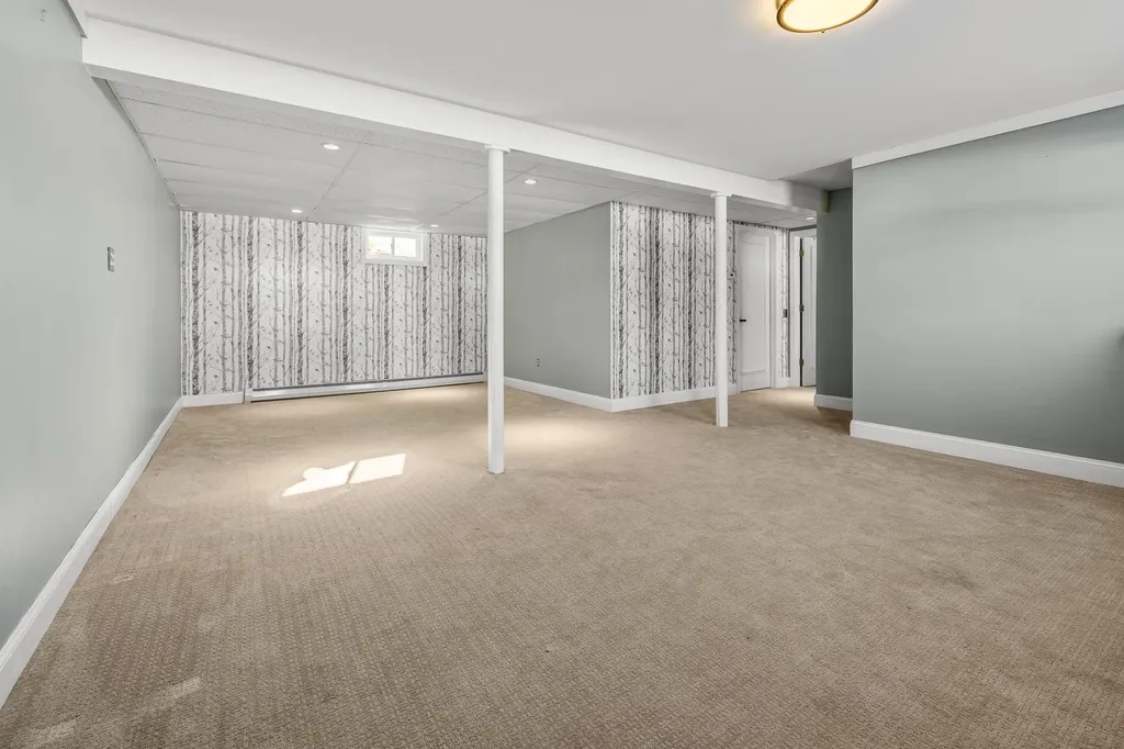 17 Alderwood Court Claremont NH 03743