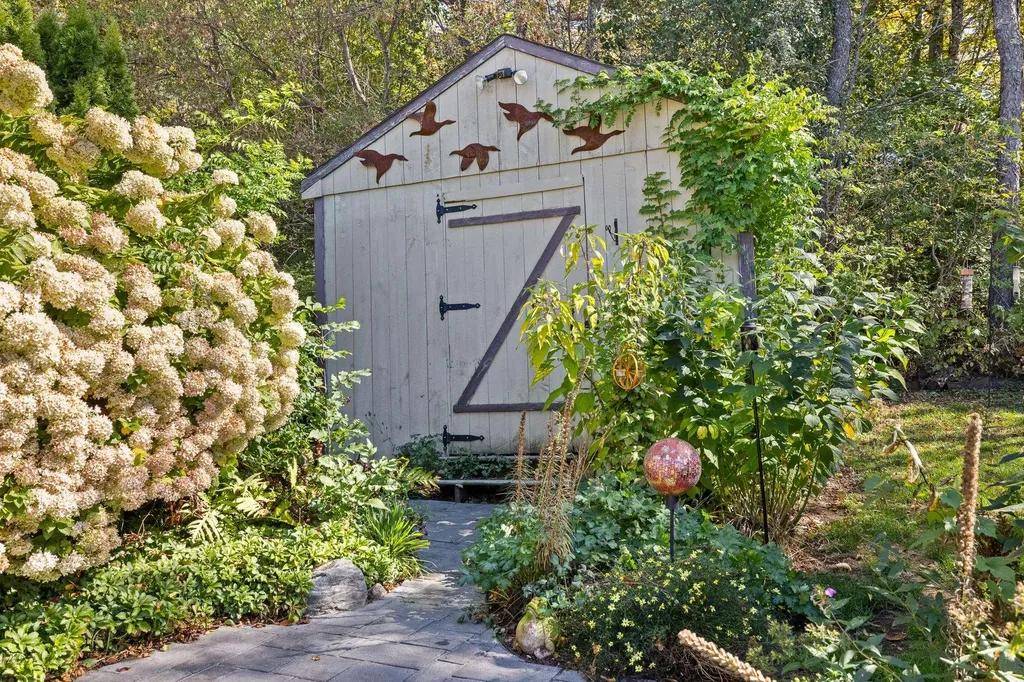 17 Alderwood Court Claremont NH 03743