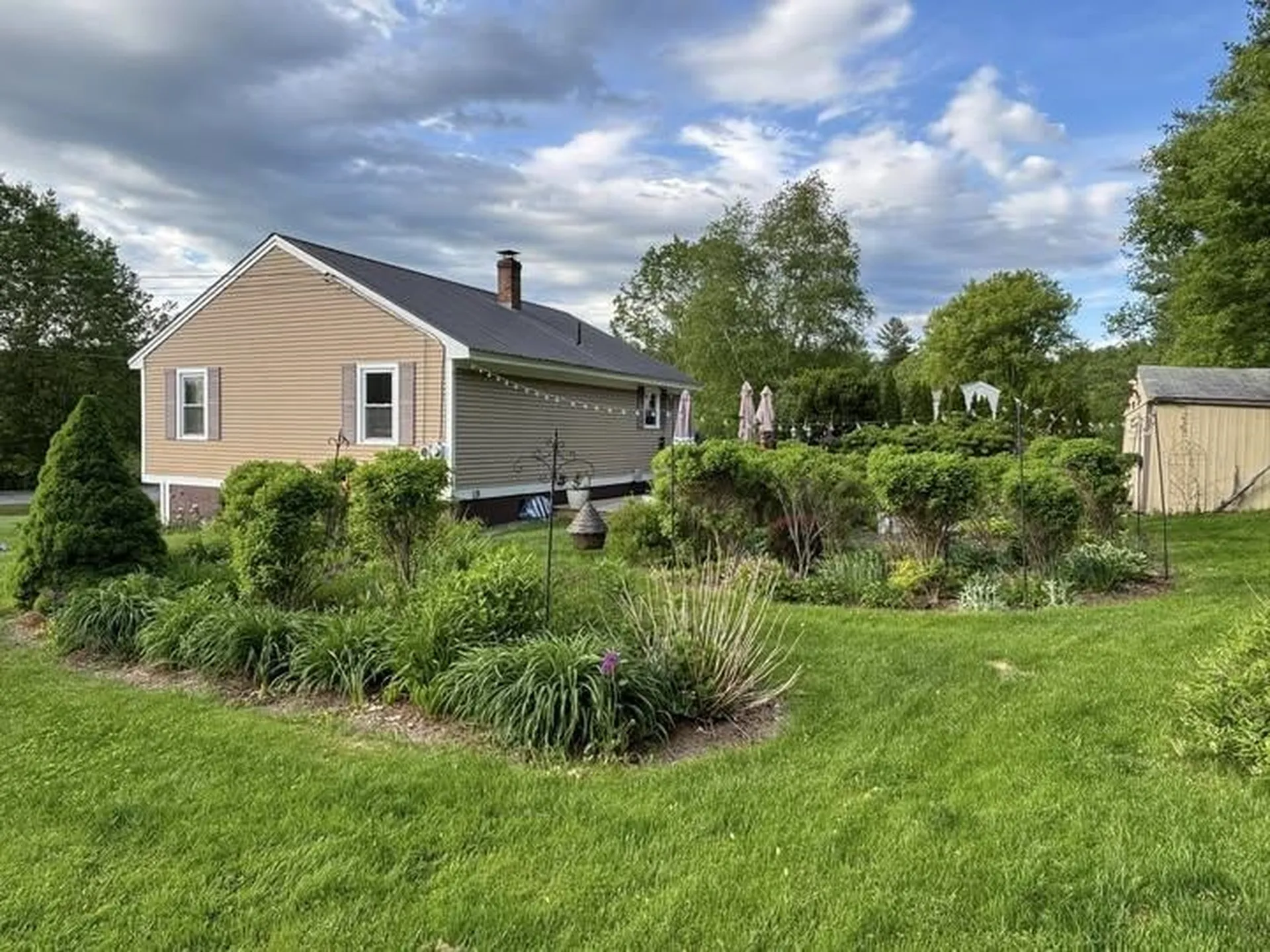 17 Alderwood Court Claremont NH 03743