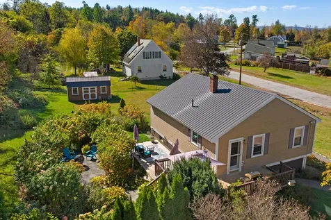 17 Alderwood Court Claremont NH 03743